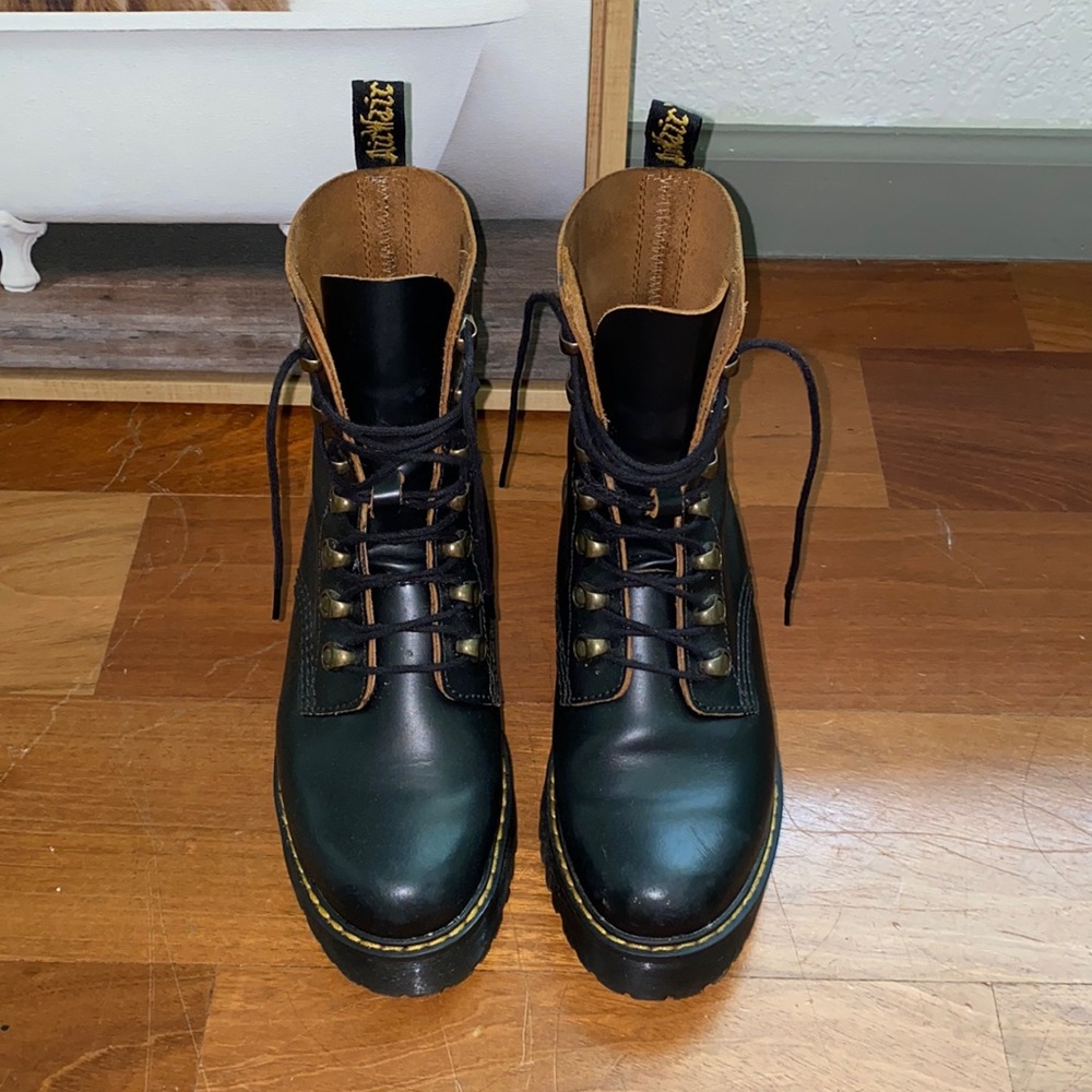 Dr. Martens Leona Boots